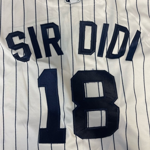 Youth Majestic New York Yankees #18 Didi Gregorius “Sir Didi” Jersey - Picture 2 of 6